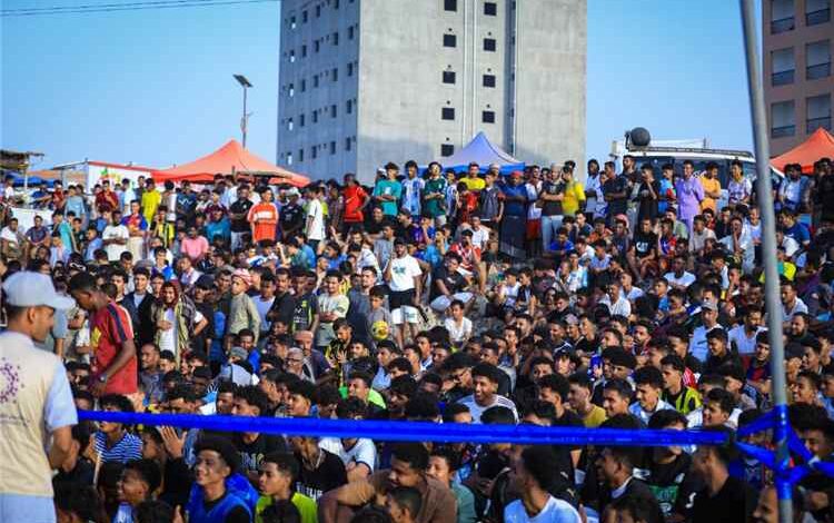 مهرجان "يلا بلدة" يجذب الآلاف إلى شاطئ المكلا في أمسية تراثية بحرية للعام الثالث على التوالي