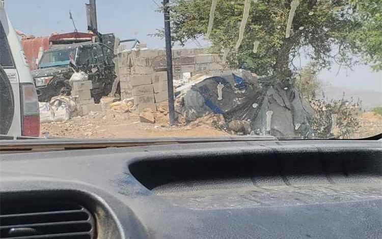 نقطة أمنية بين لحج وتعز تحت الشكوى.. مسافرون يتهمون أفرادها بالابتزاز وطلب الأموال