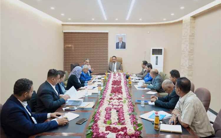 وزير الأشغال يرأس اجتماع مجلس إدارة صندوق صيانة الطرق