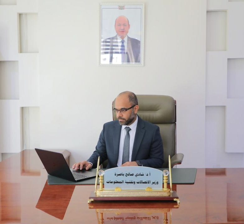 وزير الاتصالات اليمني: أي تصعيد عسكري سيقوض ما أُنجز في قطاع الاتصالات ويحذر من تداعياته على مؤسسات الدولة