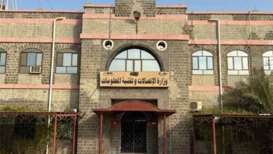 وزير الاتصالات يتفقد أعمال ترميم المبنى التاريخي للوزارة بالتواهي