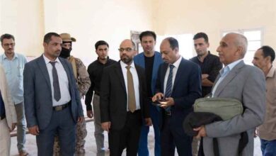 وزير الاتصالات يطلع على أوضاع هيئة البريد والتوفير البريدي بعدن