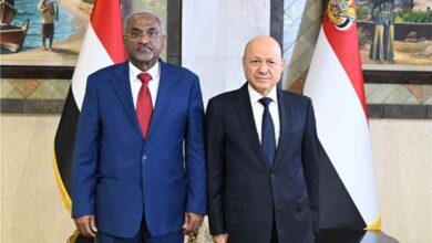 وزير التخطيط بدر باسلمة يعلن استقالته ويوجّه «ناقوس خطر» لمجلس القيادة والحكومة