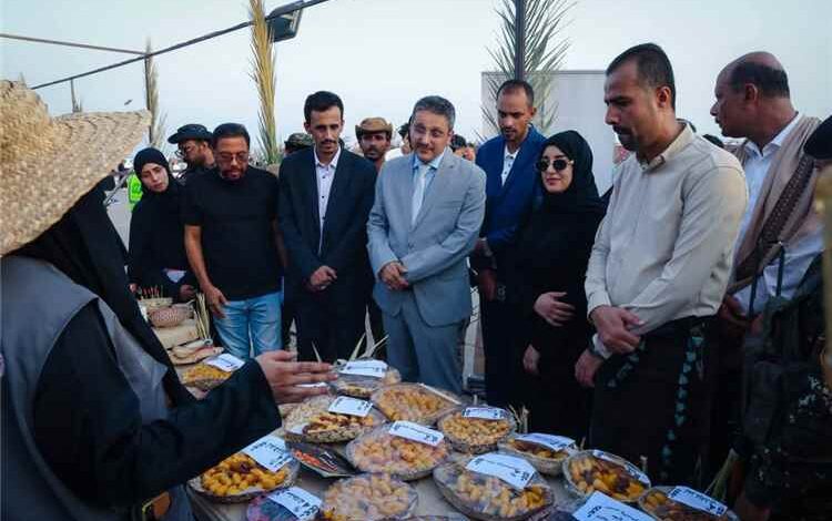 وزير الثقافة والسياحة يدشن القرية التراثية وكرنفال القوافل الثقافية ضمن فعاليات موسم البلدة السياحي 2026