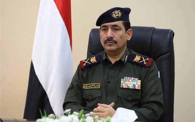 وزير الداخلية يؤكد أن الأجهزة الأمنية في جاهزية عالية لحماية المكاسب الوطنية والتصدي للتهديدات الحوثية