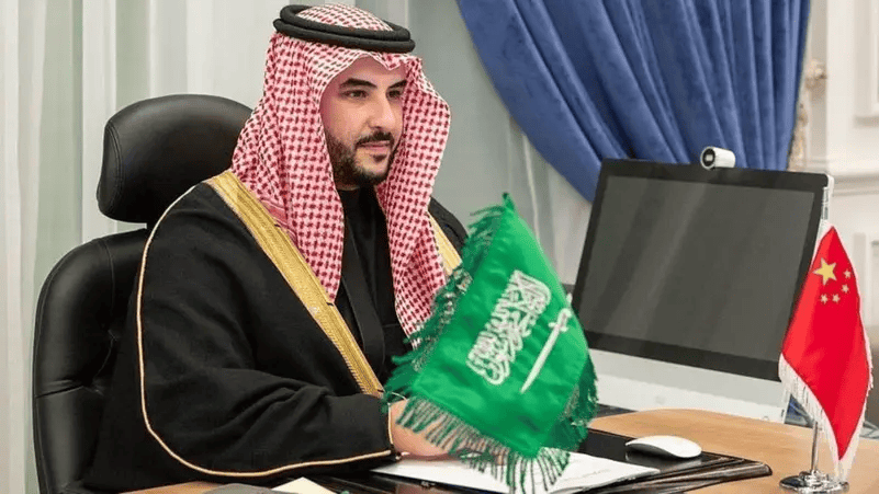 وزير الدفاع السعودي يُبلغ الإدارة الأمريكية: المملكة قادرة على التعامل مع تهديدات الحوثيين ولا تحتاج إلى تدخل عسكري أمريكي