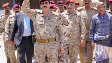 وزير الدفاع من شبوة: دعم الوحدات العسكرية وتبنّي مشاريع استراتيجية لتعزيز القدرات الدفاعية بالمحافظة