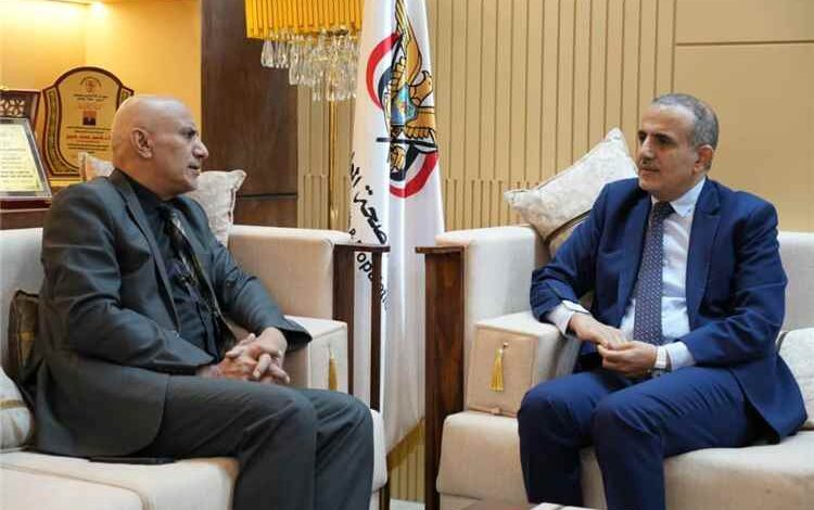 وزير الصحة يبحث مع رئيس جامعة إقليم سبأ تعزيز التعاون في التعليم الصحي وتطوير الكفاءات الوطنية