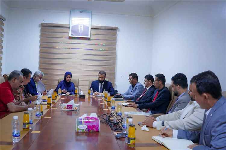 وزيرة التخطيط والتعاون الدولي ومحافظ أبين يناقشان أولويات إعادة ترتيب المشاريع التنموية بالمحافظة