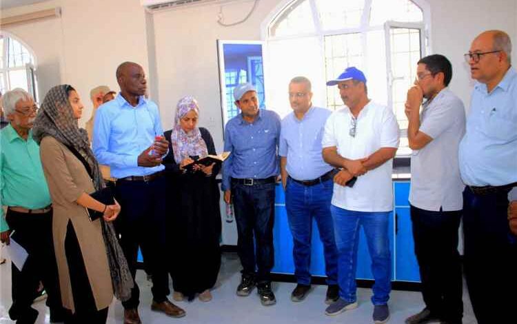 وفد الفاو يتفقد التجهيزات النهائية لقسم الطب البيطري الجديد بكلية ناصر للعلوم الزراعية