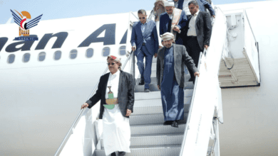 وفد حوثي رفيع يغادر صنعاء إلى طهران على متن طائرة إيرانية في تحدٍ للقرارات الدولية.