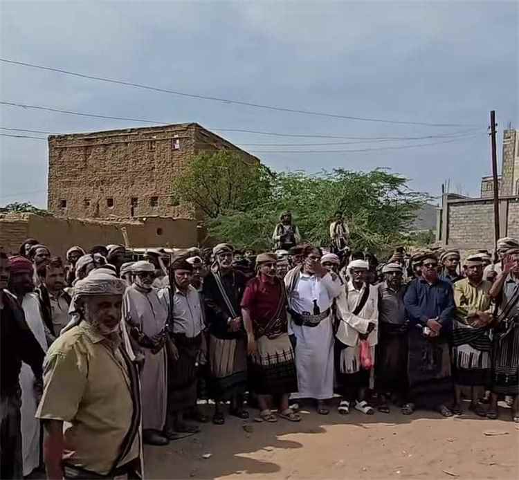 وفود قبلية من شبوة وأبين تصل مطارح آل عديو طلباً للصلح