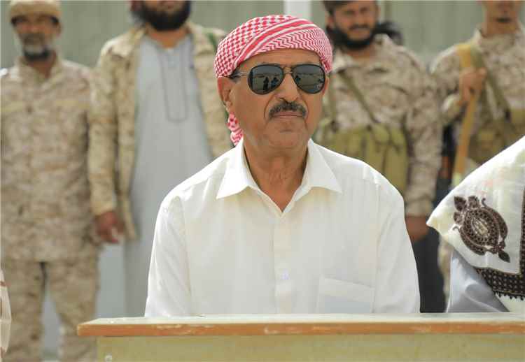 وكيل حضرموت يتفقد اللواء الرابع بقوات درع الوطن في رماه ويؤكد مواصلة ترسيخ الأمن وحماية المديريات الحدودية