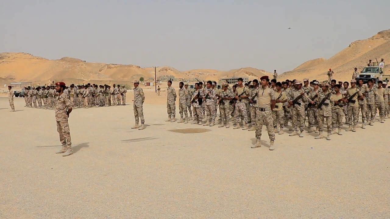 وكيل حضرموت يتفقد جاهزية اللواء الرابع بدرع الوطن ويؤكد دعم حماية المديريات الحدودية