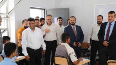 وكيل وزارة التعليم الفني يدشن الاختبارات النهائية لطلاب المعاهد المهنية بعدن