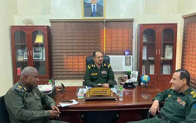 وكيل وزارة الداخلية يناقش مع رئيس مصلحة التأهيل والإصلاح خطة عمل المصلحة للنصف الثاني من العام 2026