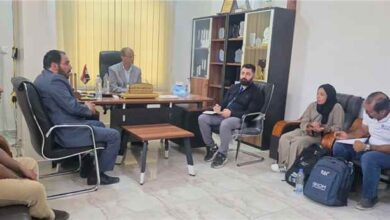 وكيل وزارة الشؤون الاجتماعية والعمل يزور فرع الهلال الأحمر بمأرب ويبحث برامج الحماية مع المنظمات الدولية