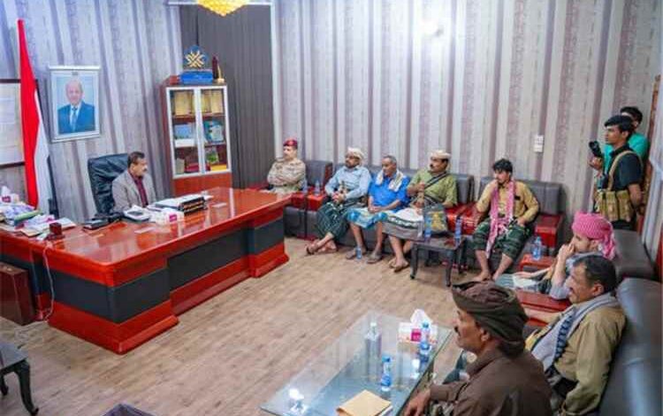 المحافظ بن الوزير يؤكد دعم السلطة المحلية للمشاريع الخدمية والتنموية بمديرية بيحان.
