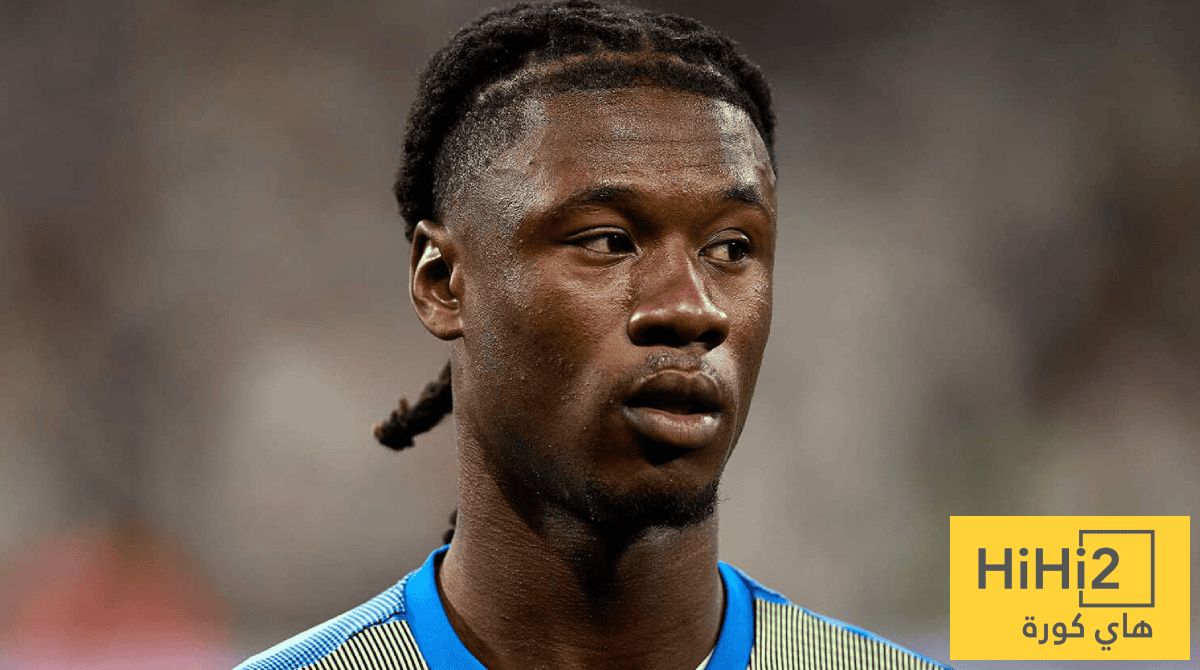 لاعب فاشل ويجب بيعه.. صحفي إسباني يهاجم كامافينغا