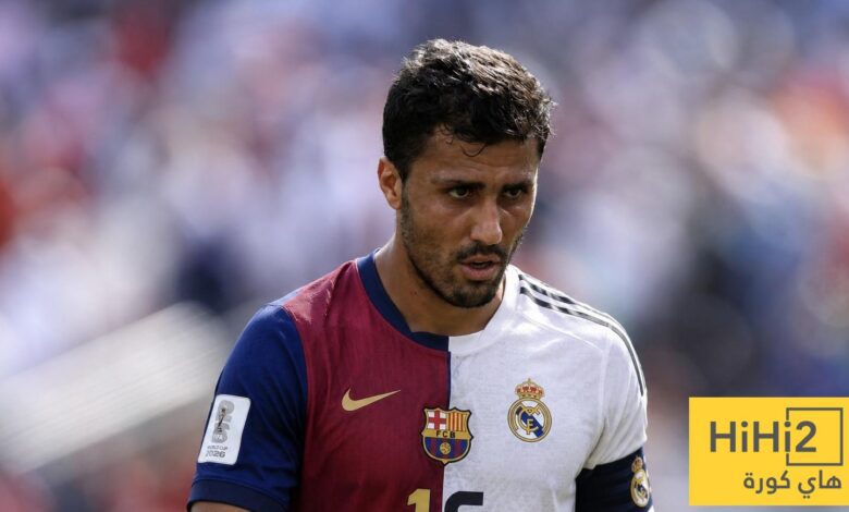 هل يعطل اهتمام برشلونة انتقال رودري إلى ريال مدريد؟