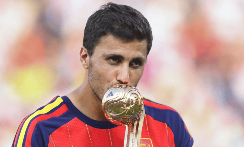 برشلونة يرد على ما فعله ريال مدريد في صفقة ألفاريز.. والهدف رودري