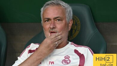 لاعب استثنائي ولكن .. تشخيص حاد من مورينيو لظهور برناردو سيلفا الأول