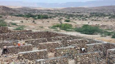 أبناء منطقة "المطهاف" يناشدون أصحاب الأيادي البيضاء لإكمال بناء مسجد القرية
