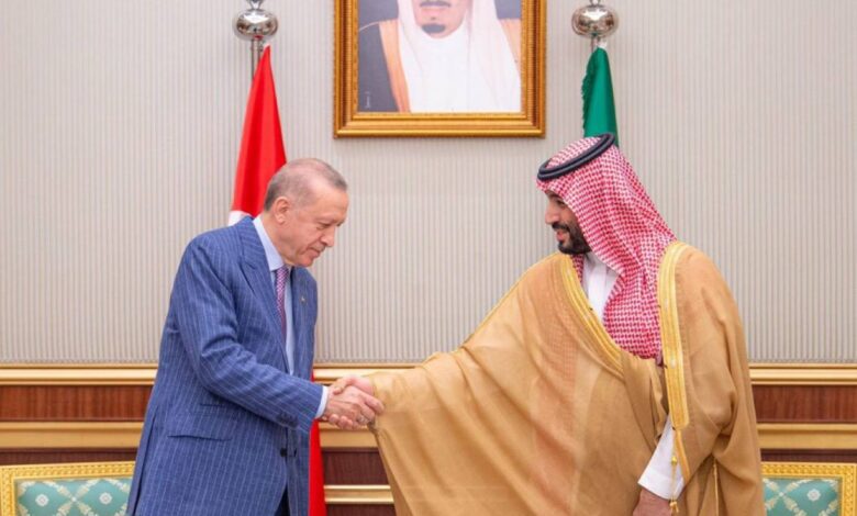 أردوغان يدين هجمات الحوثي بالبحر الأحمر ويرحب بإنشاء التحالف البحري بقيادة السعودية