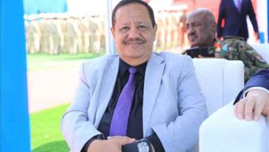 أسرة الفقيد فكري المسبحي تشيد بجهود السفير فضل الحنق في متابعة القضية ونقل جثمانه من مقديشو إلى عدن