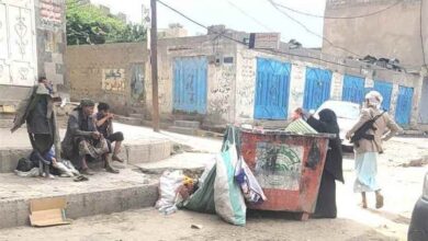 أعباء معيشية متفاقمة تلاحق اليمنيين مع استمرار التصعيد الحوثي