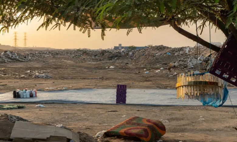 أمانة جدة تُتلف 1.3 طن من الملابس المستعملة وتُزيل 270 بسطة عشوائية بالخمرة