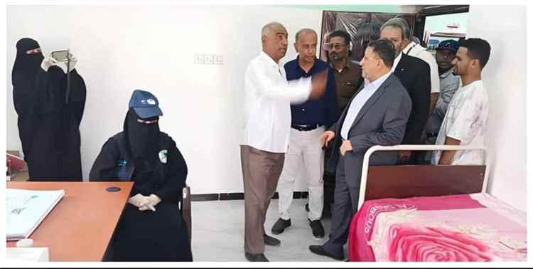 أمين عام محلي أبين يفتتح الوحدة الصحية بمنطقة دهل أحمد في زنجبار لتعزيز خدمات الرعاية الأولية