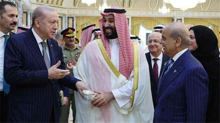 المشهد اليمني - أول رد حوثي على "اتفاقية مكة للدفاع المشترك"