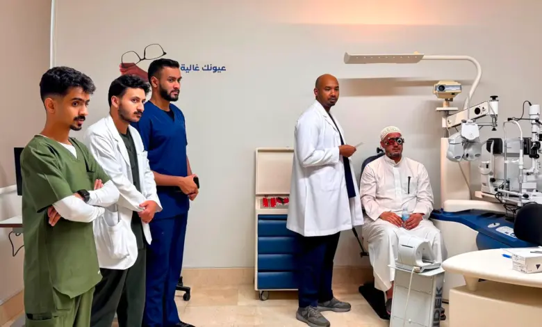 «إبصار» تدرّب الدفعة الأولى من طلاب البصريات بجامعة جدة ميدانياً
