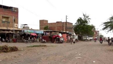 إصابة طفلتين شقيقتين ونفوق مواشٍ بقصف حوثي استهدف منازل مدنيين في حيس
