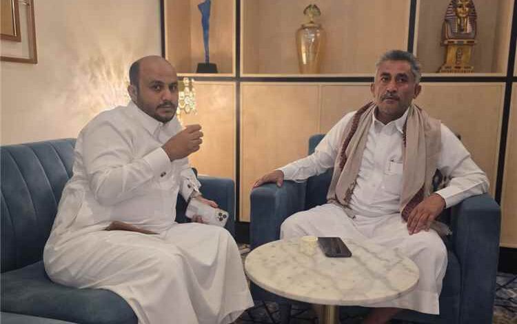 اتحاد المهاجرين اليمنيين وتحالف قبائل حاشد يبحثان تعزيز التعاون المشترك