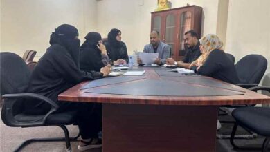 اجتماع بالمكلا يناقش التحضيرات للاحتفاء باليوم العالمي للشباب وبرامج دعم وتمكين الشباب بحضرموت
