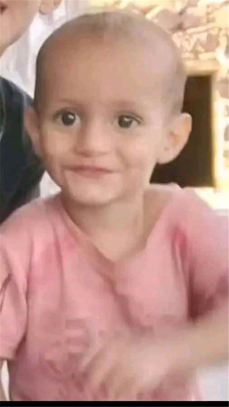 المشهد اليمني - اختُطف قبل 8 أيام من العثور عليه مقتولاً.. غضب عارم في الضالع وتحذيرات من "التستر" على قتلة الطفل عبدالرحمن