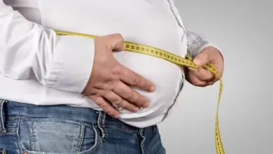 استشاري قلب يحذر: 60% من البالغين سيعانون زيادة الوزن بحلول 2050