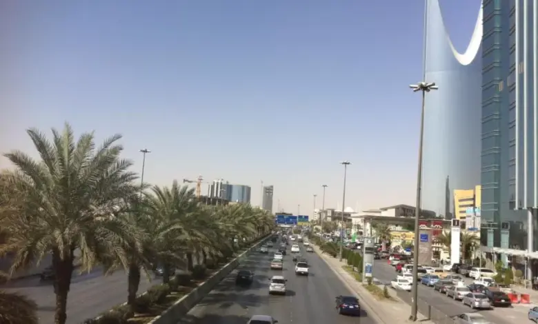 استمرار موجة الحر.. درجات حرارة قياسية بالشرقية والرياض والمدينة ومكة