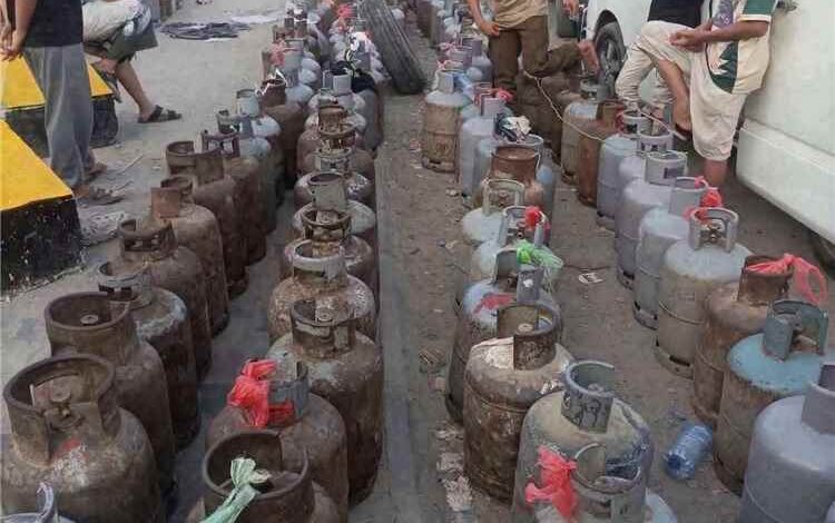 الأحد.. توزيع 7200 أسطوانة غاز منزلي على خمس مديريات في عدن
