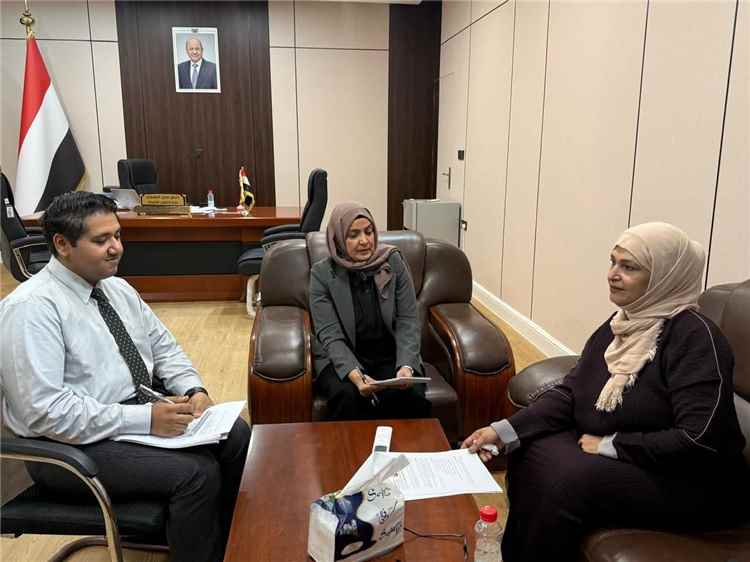 الإدارة العامة للمرأة ووزارة الشؤون القانونية تبحثان تعزيز الإطار التشريعي لتمكين المرأة وتفعيل مبادرة «المرأة سفيرة»