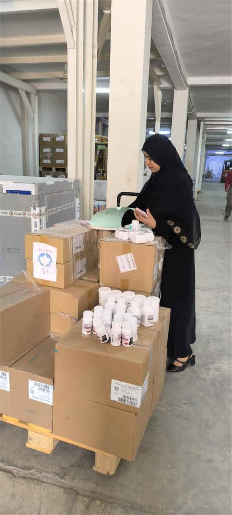 الإمداد الدوائي يرفد عدداً من المحافظات والمرافق الصحية بالأدوية والمستلزمات الطبية