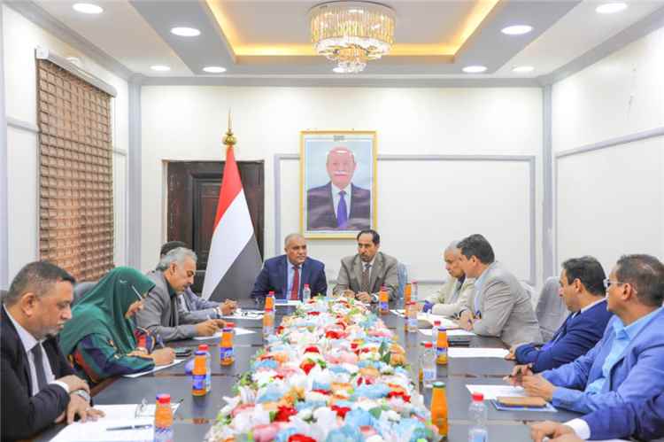 البكري والعبادي يبحثان تعزيز الشراكة بين وزارتي "الشباب والرياضة" و "التربية والتعليم" وتفعيل الرياضة المدرسية
