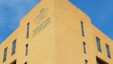 «البلديات والإسكان» تحدد 9 مواقع يُحظر فيها نشاط «التاجر المتنقل»