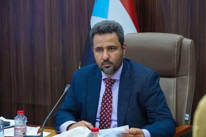 التفاف شعبي ومجتمعي واسع في لحج لدعم جهود المحافظ “الحالمي” وتعزيز مسار التنمية المحلية