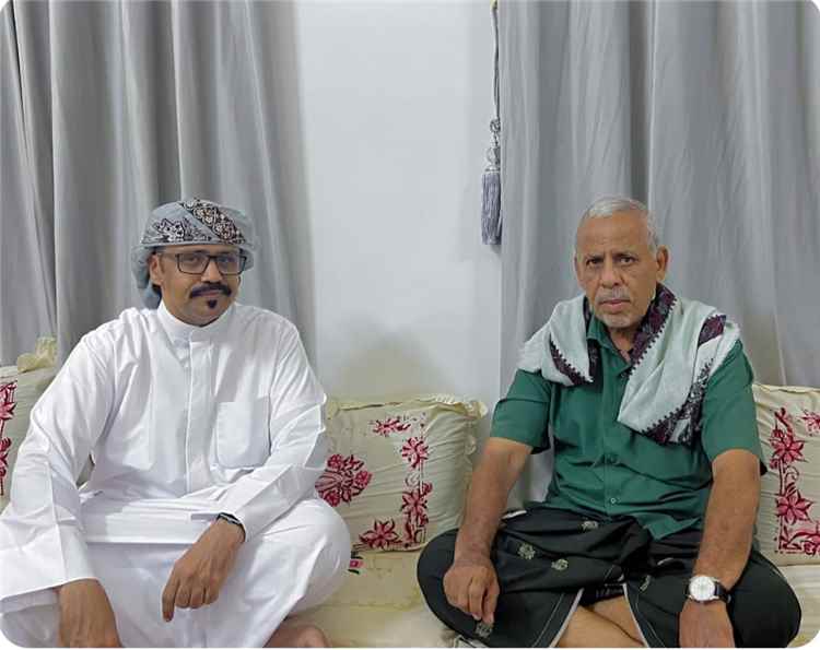 التميمي مدير عام مصلحة شؤون القبائل يزور الشخصية الاجتماعية الشيخ يسر محسن العامري في منزله بمنطقة تاربة