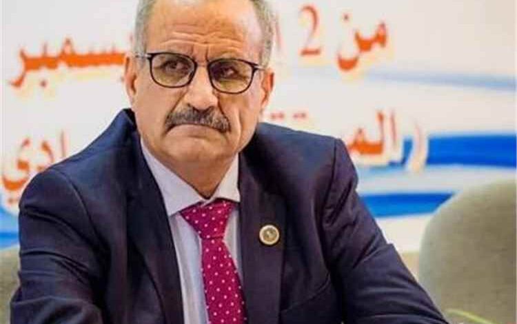 الجعدي ينتقد تدشين الجريدة الرسمية وسط تردي الخدمات وتأخر الرواتب