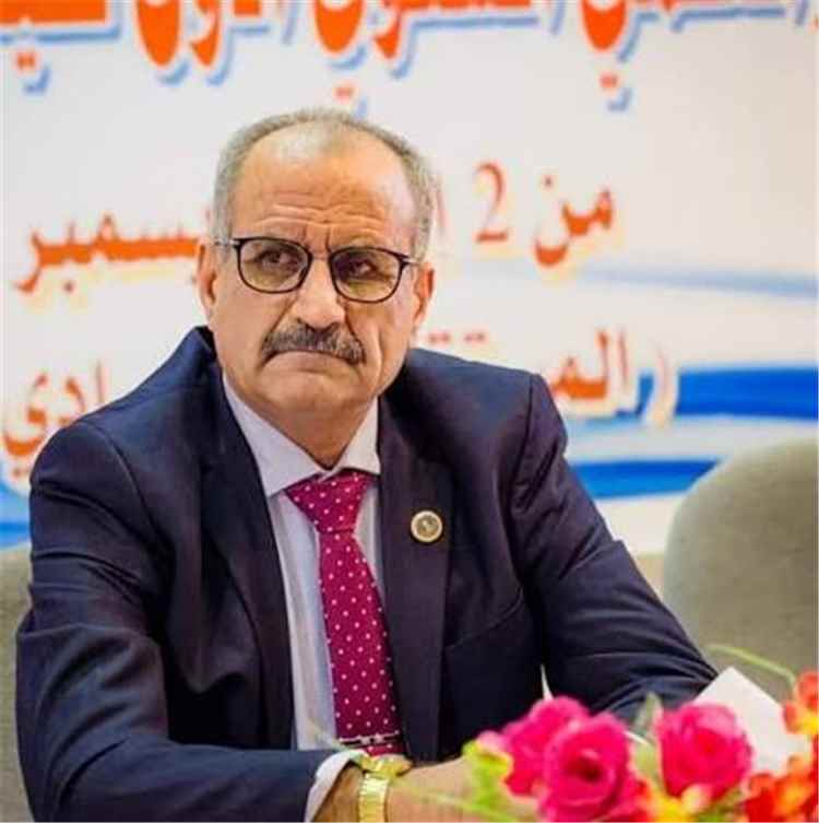 الجعدي ينتقد تدشين الجريدة الرسمية وسط تردي الخدمات وتأخر الرواتب
