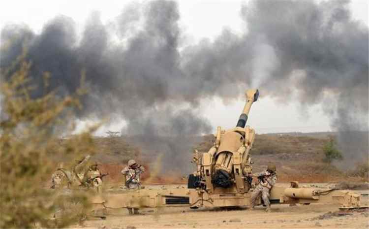 الجيش يقصف بالمدفعية مواقع حوثية في رازح بصعدة